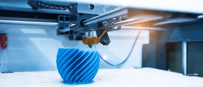 Grâce à une imprimante 3D, ils fabriquent des prothèses pour les
